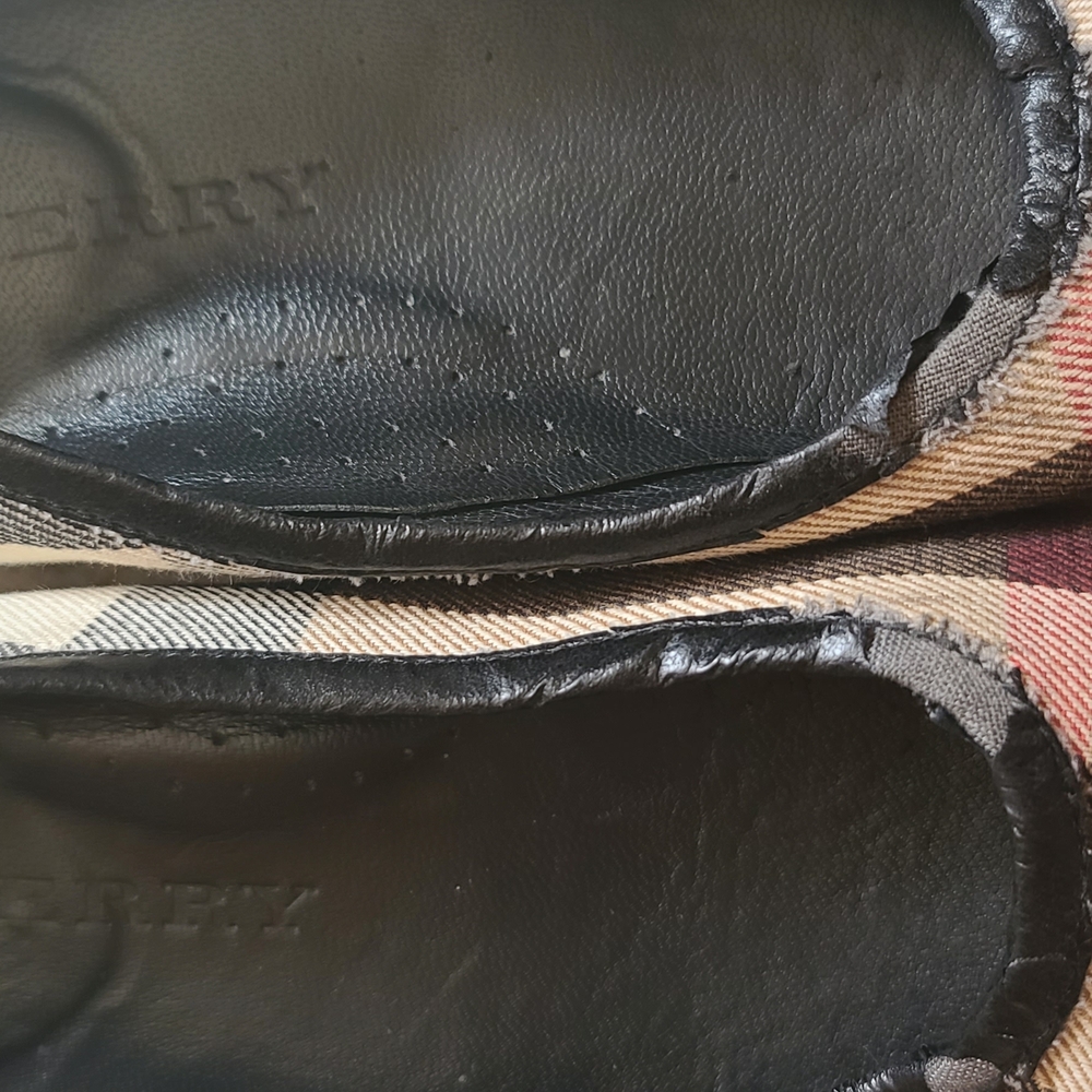 Burberry Women's Checkered Flats - Black and Tan - Picture 4 of 5